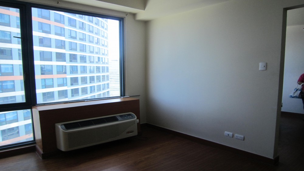 Eastwood Parkview 1 Unfurnished Studio Type Condo