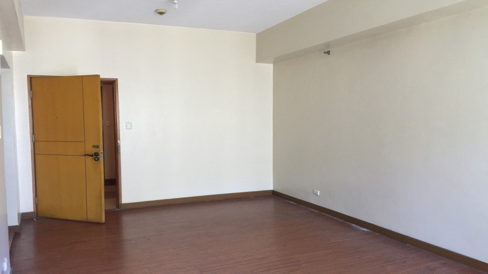Eastwood Parkview 1 Unfurnished Studio Type Condo