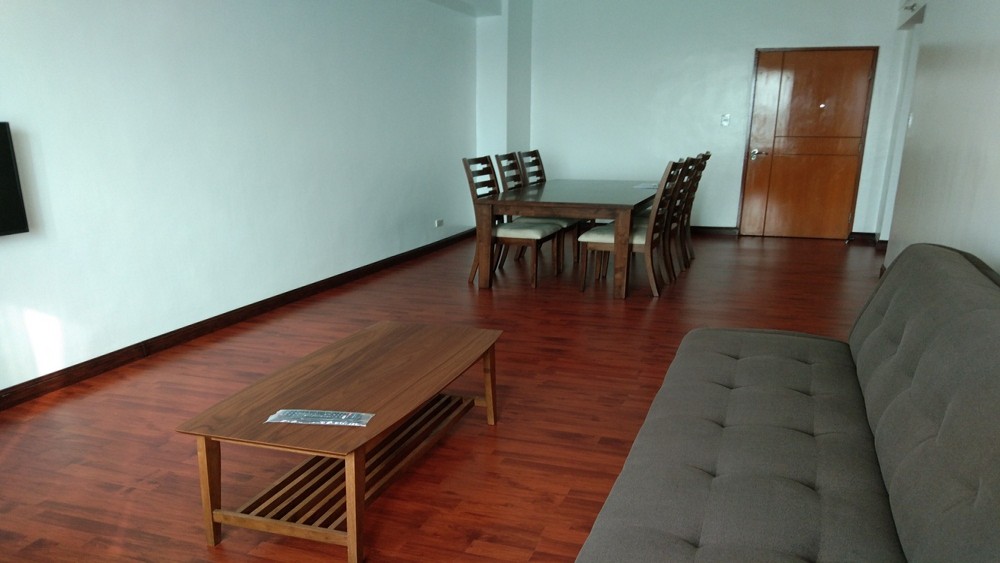 Eastwood Parkview 1 Furnished 2-Bedroom Condo