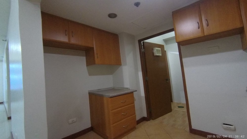 Eastwood Parkview 1 Unfurnished 1-Bedroom Condo