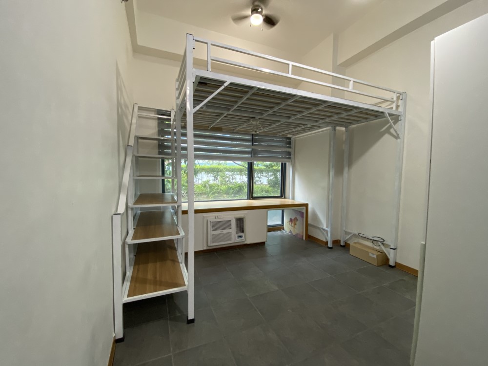 Studio with loft sleeping area in Eastwood Parkview 2