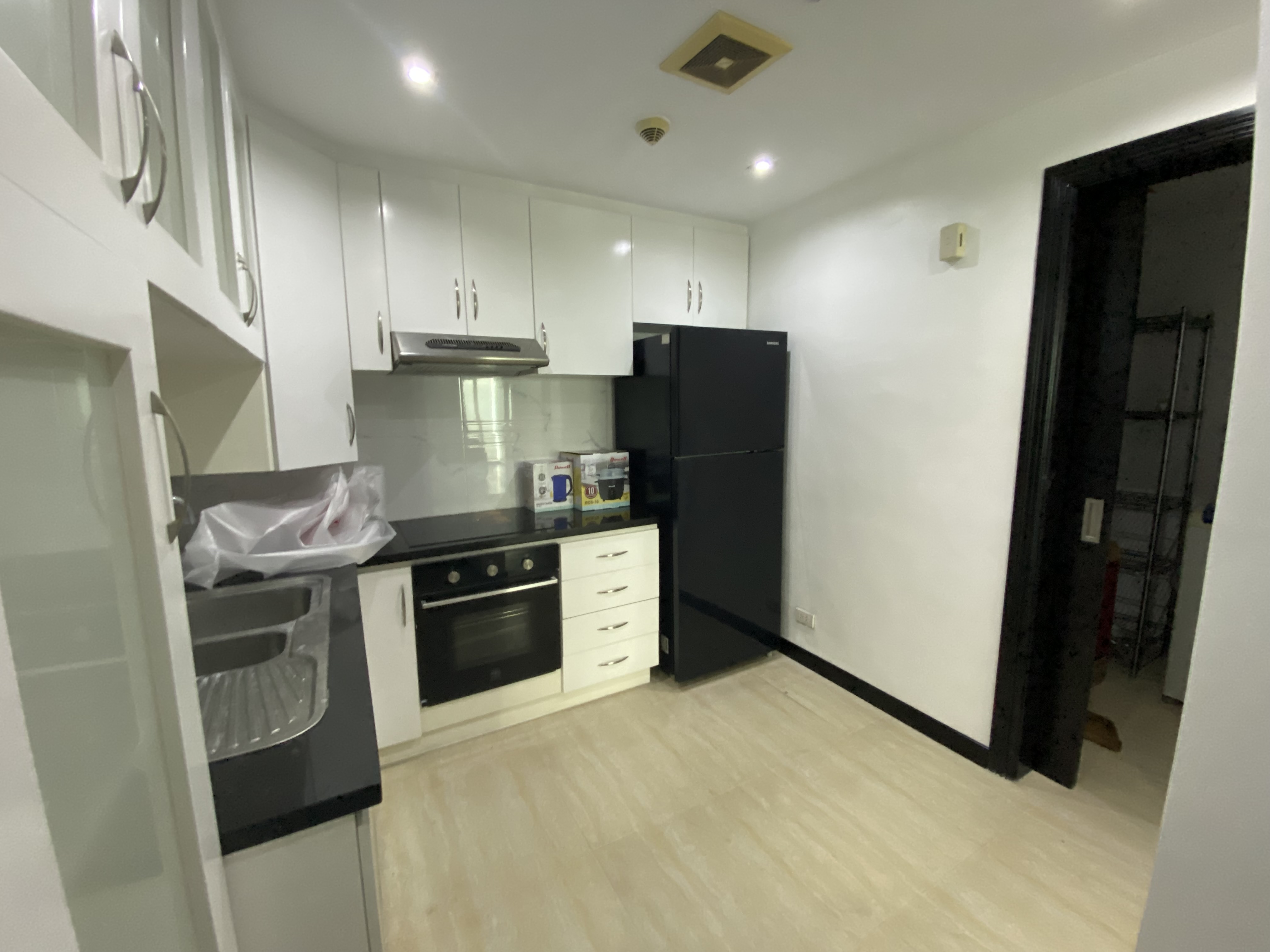 One Central Park Huge 3-Bedroom Condo for rent