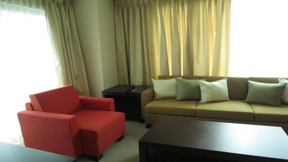 Eastwood Parkview Furnished 1-Bedroom Condo