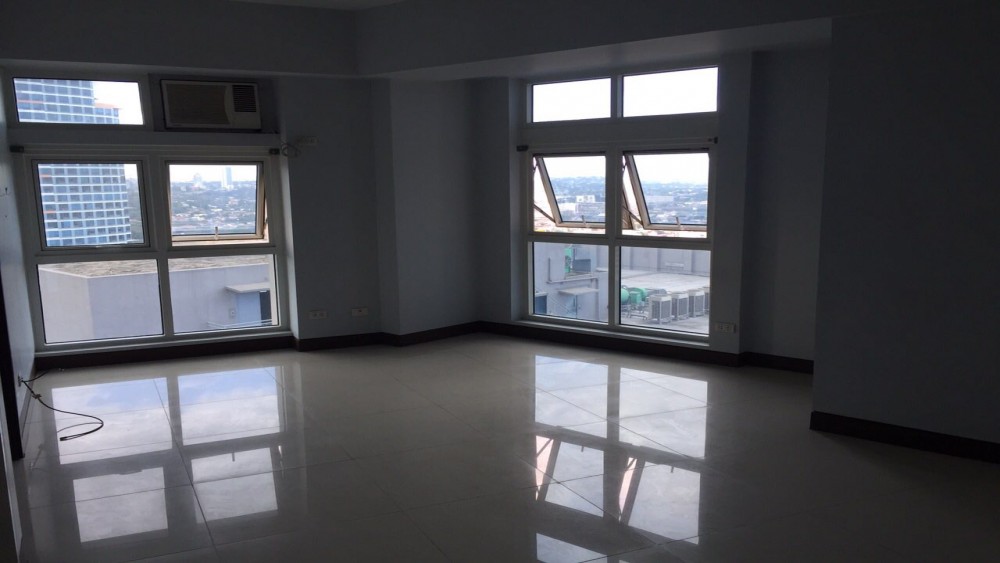 Eastwood Legrand 1 Unfurnished One Bedroom Condo