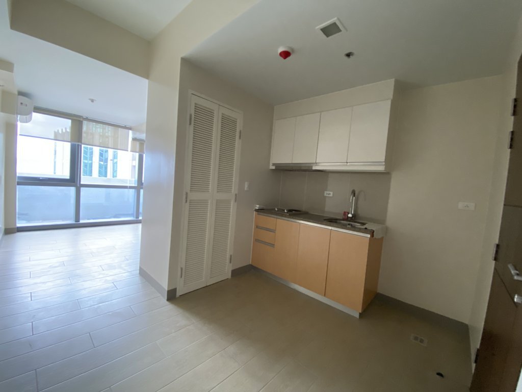 Brand New Unfurnished Studio For Rent in Eastwood Global Plaza